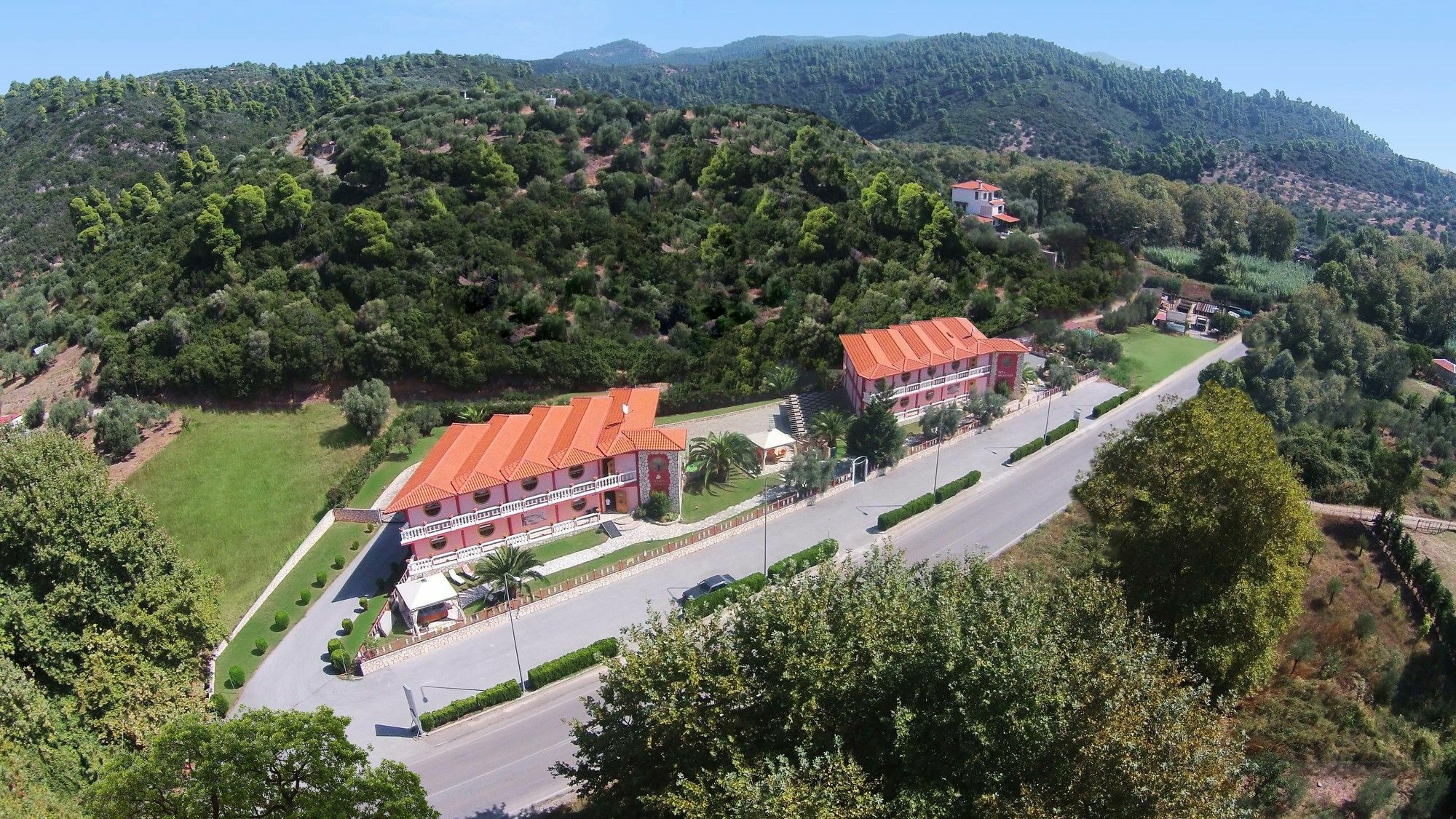 Ta 2 Pefka - Petros Italos Neos Marmaras Buitenkant foto